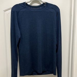 LuluLemon men’s longsleeve